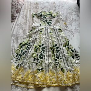 NWT Sue Wong White Linen Green Floral Embroidered A Line Babydoll Dress 4 Boho